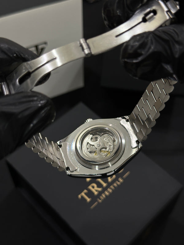Unboxing image