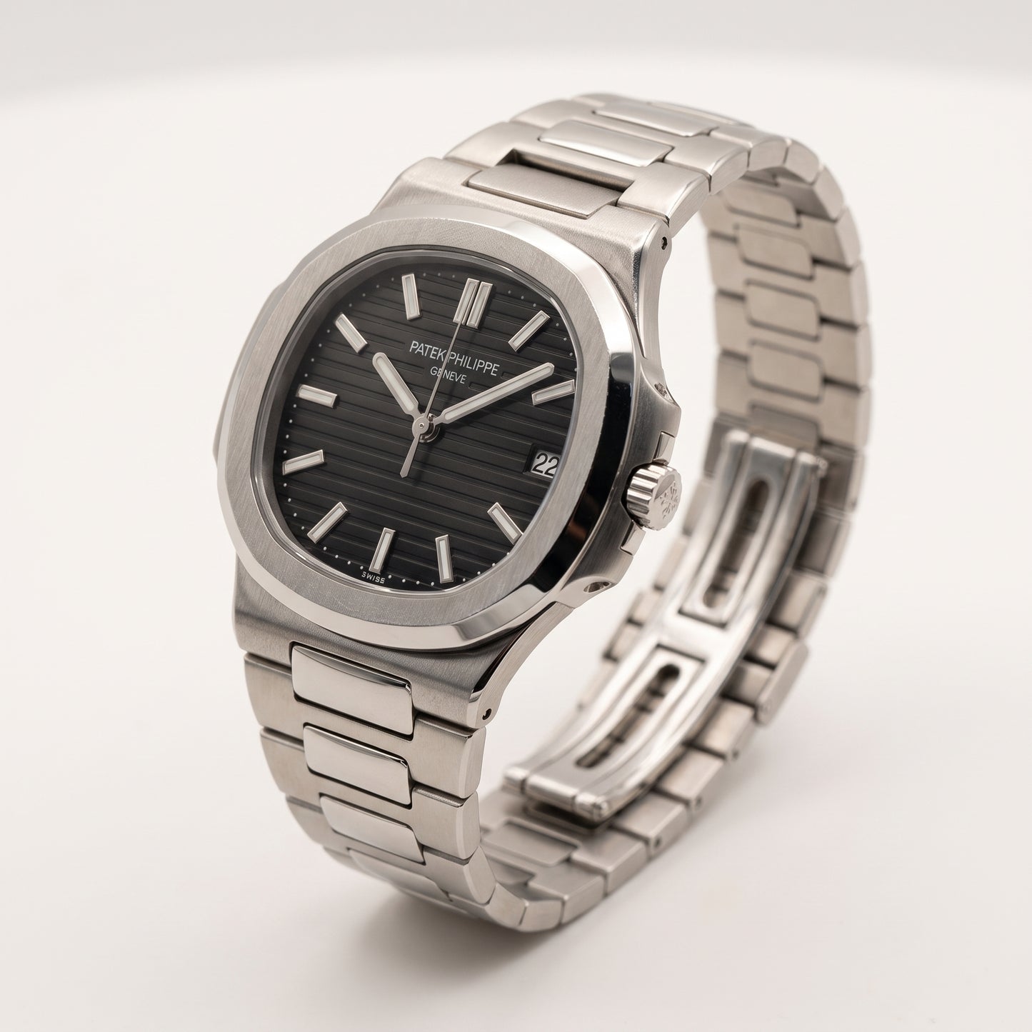 PP Nautilus Date-just Watch With Chain Butterfly Lock