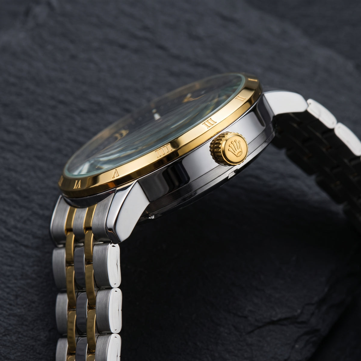 Trizo Premium Two-Tone Skeleton Automatic Watch – Sweeping Hand Movement